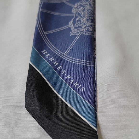 Hermès Springs Silk Twilly In Marine, Creme, And Petrole - Picture 2 of 4